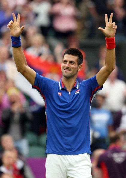 Novak Djokovic đã giành chiến thắng dễ dàng trước Andy Roddick với tỉ số 2-0 [6-2, 6-1] để tiến bước vào vòng 3.